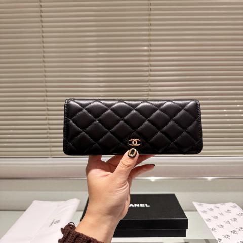 รับพรีออเดอร์กระเป๋าเงิน CHANEL - Matelassé Bifold Long Wallet มีมัดจำ